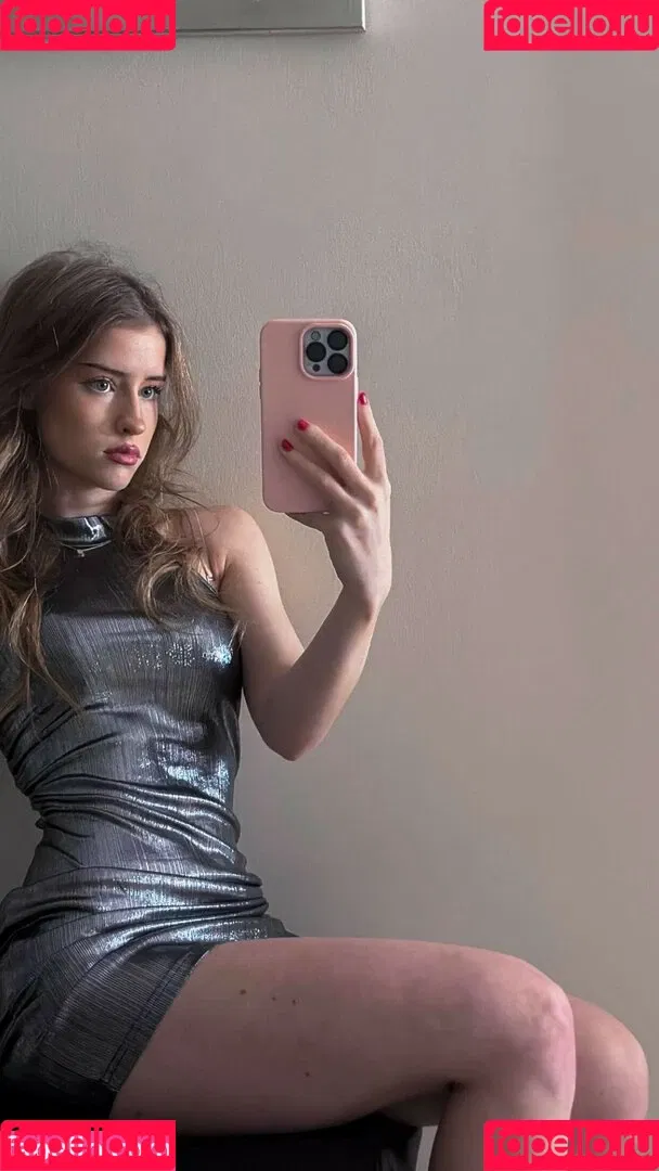 Mira.004 / model_mira Onlyfans Photo Gallery 