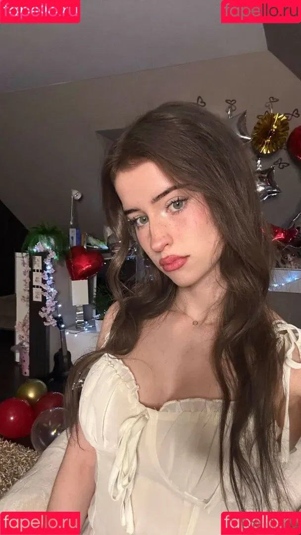 Mira.004 / model_mira Onlyfans Photo Gallery 
