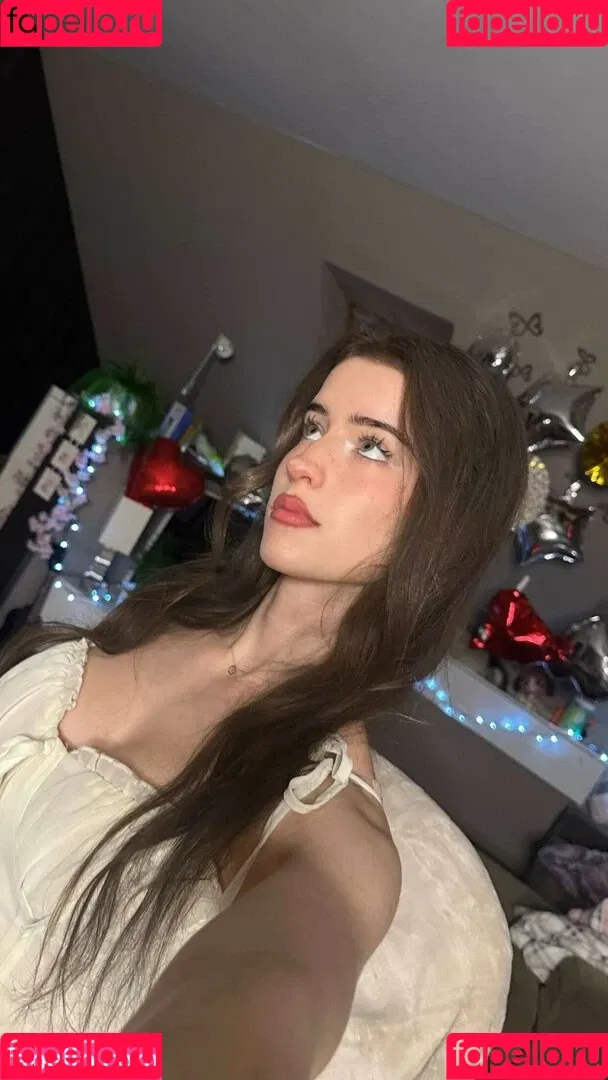 Mira.004 / model_mira Onlyfans Photo Gallery 