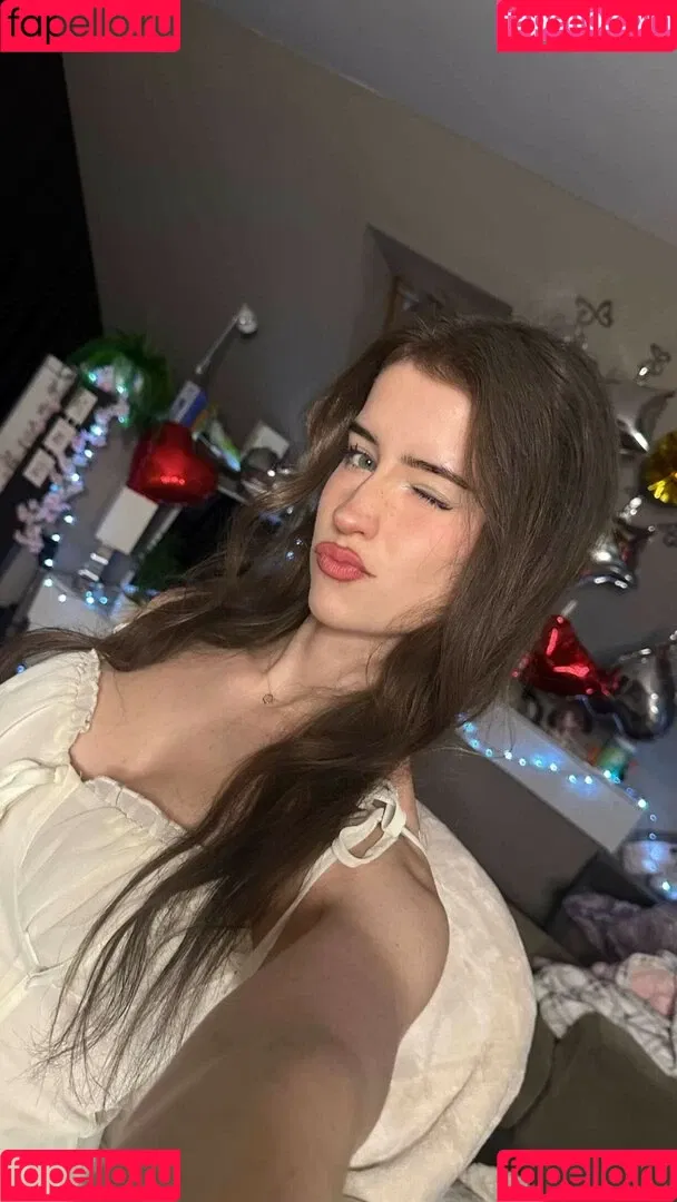 Mira.004 / model_mira Onlyfans Photo Gallery 