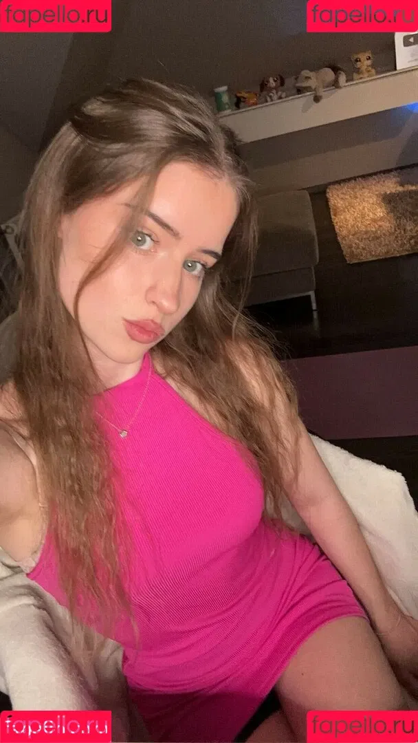 Mira.004 / model_mira Onlyfans Photo Gallery 