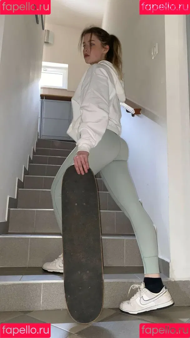 Mira.004 / model_mira Onlyfans Photo Gallery 