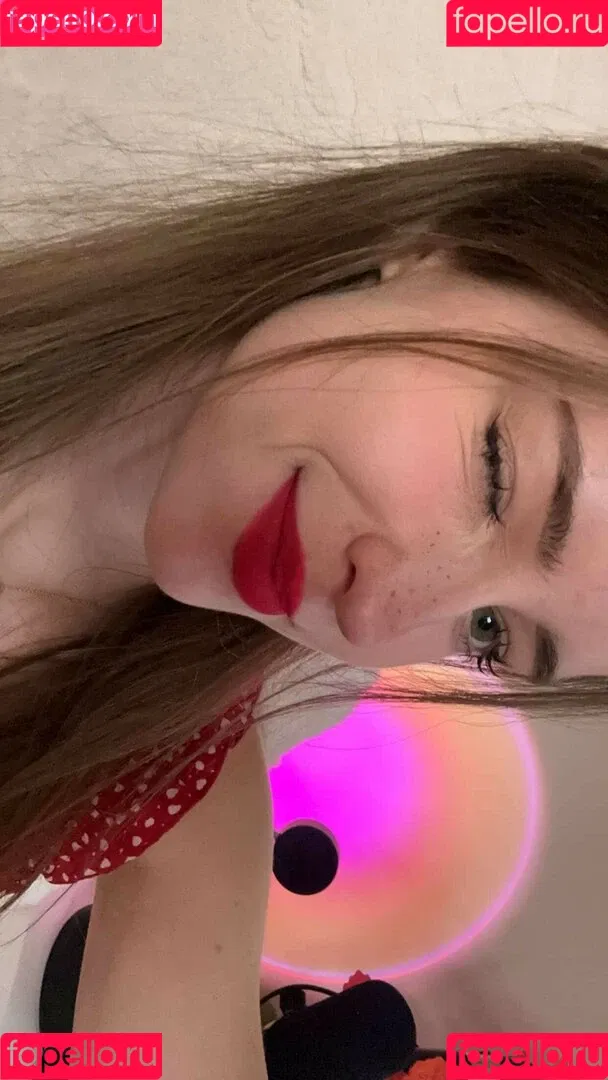 Mira.004 / model_mira Onlyfans Photo Gallery 