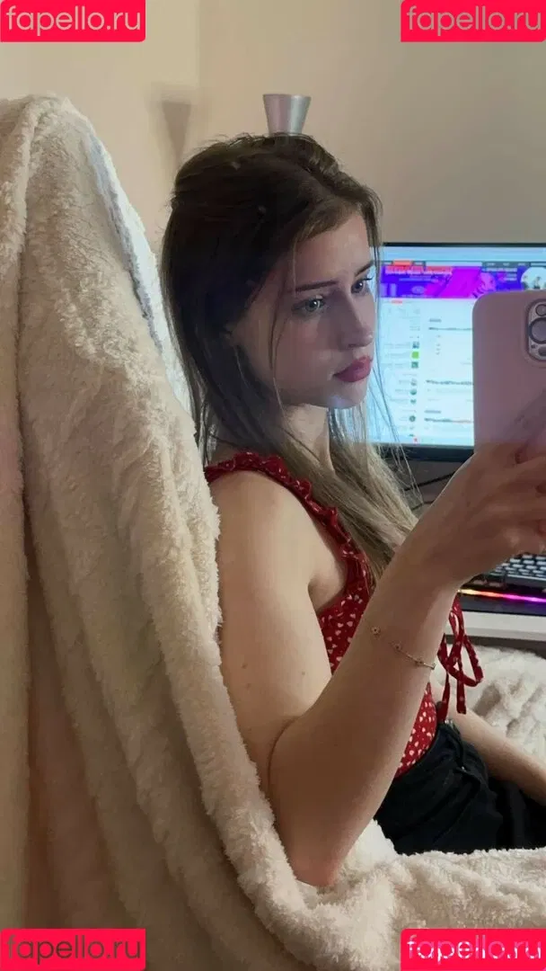 Mira.004 / model_mira Onlyfans Photo Gallery 