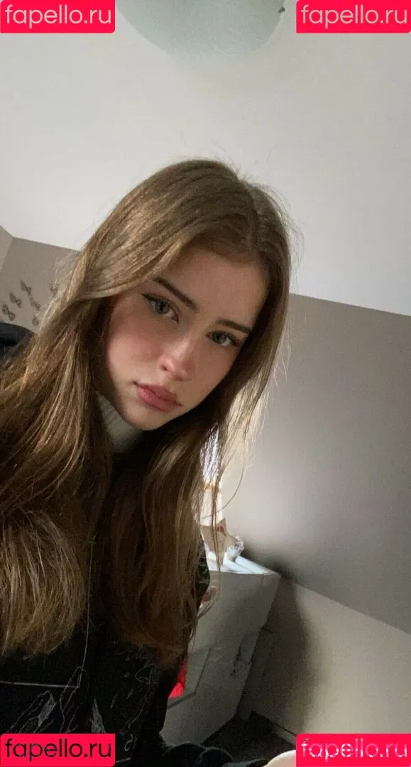 Mira.004 / model_mira Onlyfans Photo Gallery 