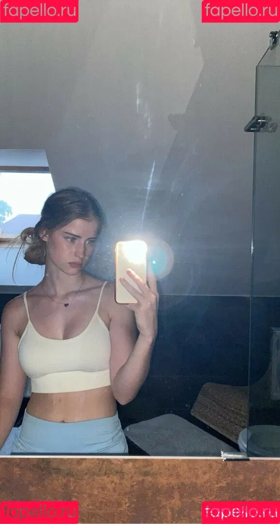 Mira.004 / model_mira Onlyfans Photo Gallery 