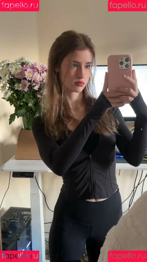 Mira.004 / model_mira Onlyfans Photo Gallery 