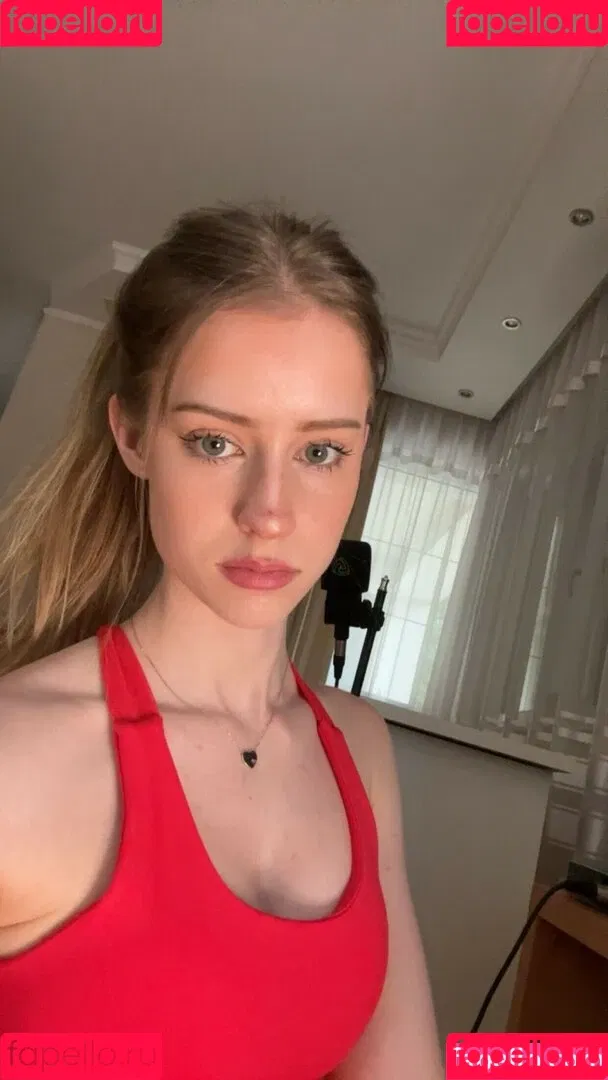 Mira.004 / model_mira Onlyfans Photo Gallery 