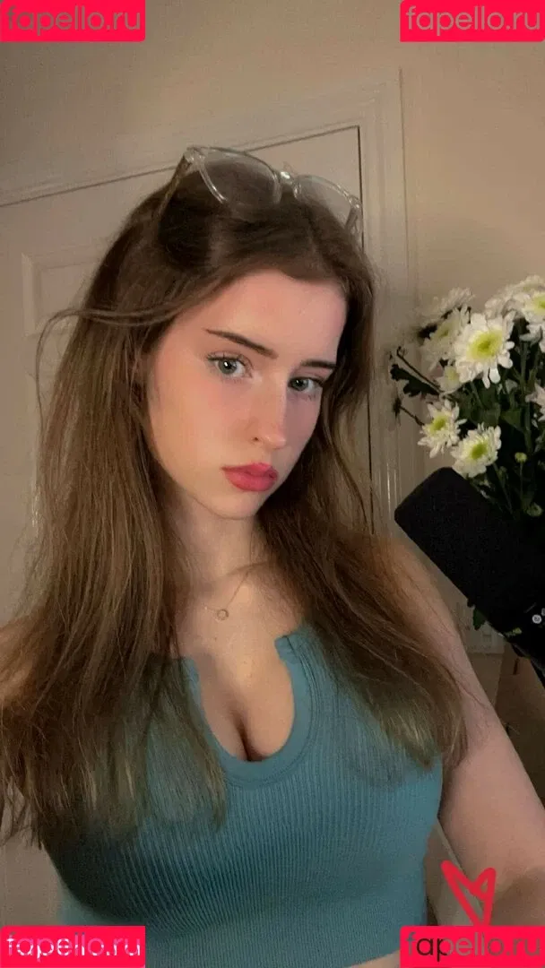 Mira.004 / model_mira Onlyfans Photo Gallery 