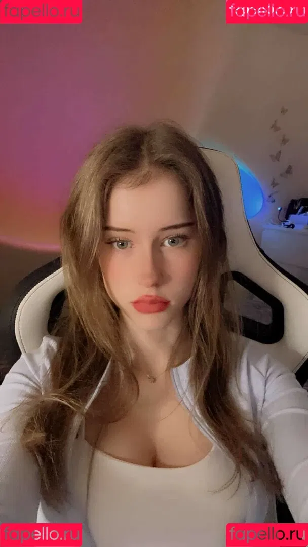 Mira.004 / model_mira Onlyfans Photo Gallery 
