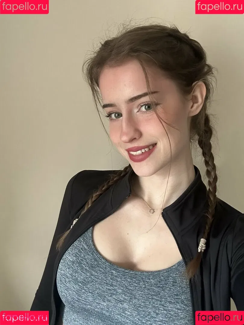 Mira.004 / model_mira Onlyfans Photo Gallery 