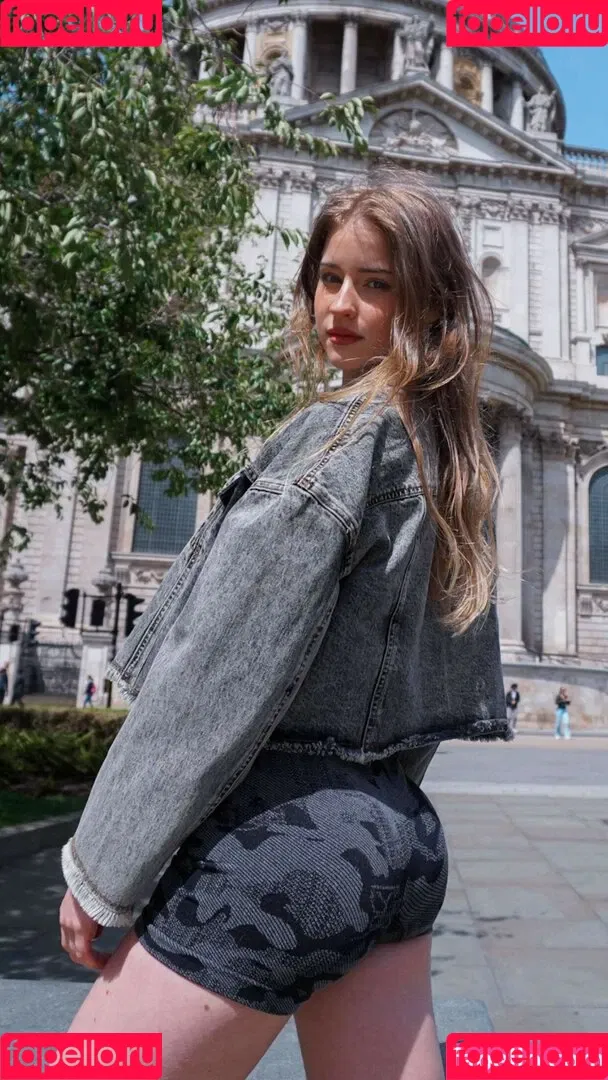 Mira.004 / model_mira Onlyfans Photo Gallery 