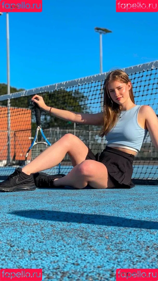 Mira.004 / model_mira Onlyfans Photo Gallery 