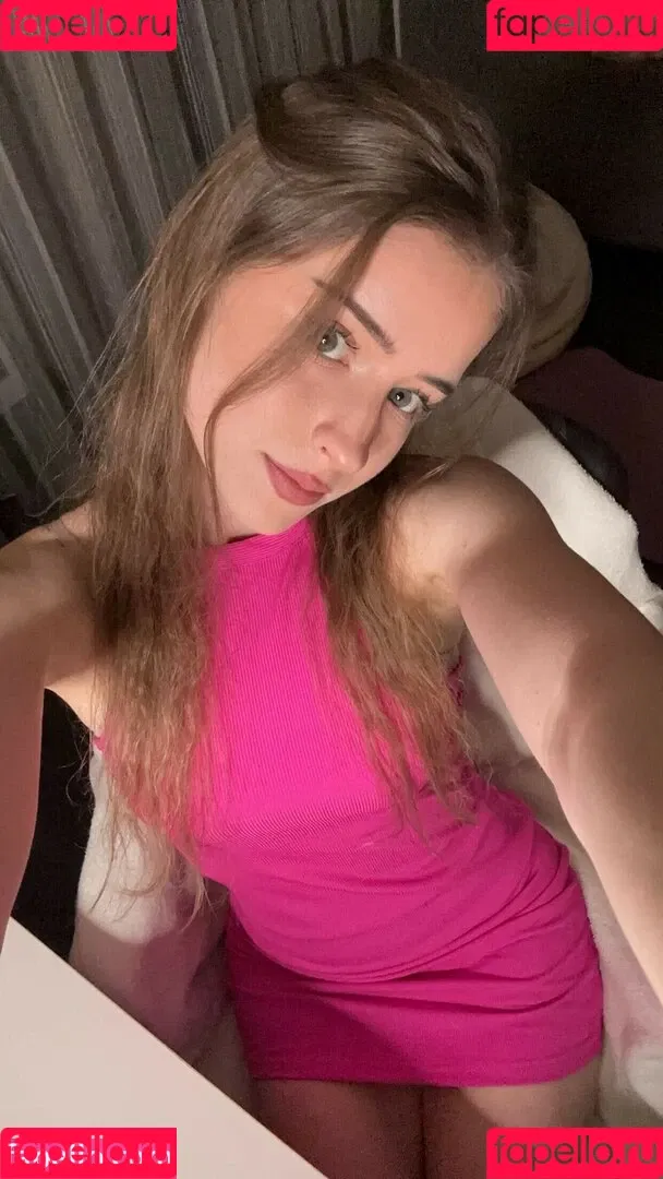 Mira.004 / model_mira Onlyfans Photo Gallery 