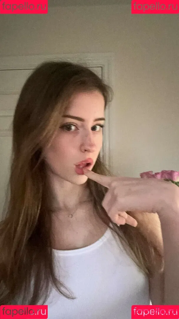 Mira.004 / model_mira Onlyfans Photo Gallery 