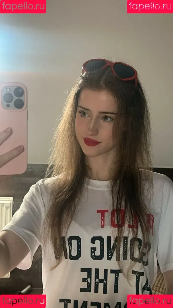 Mira.004 / model_mira Onlyfans Photo Gallery 