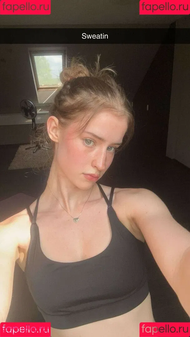 Mira.004 / model_mira Onlyfans Photo Gallery 
