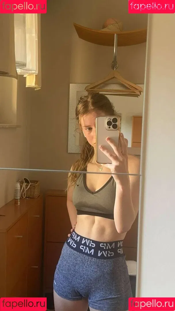 Mira.004 / model_mira Onlyfans Photo Gallery 