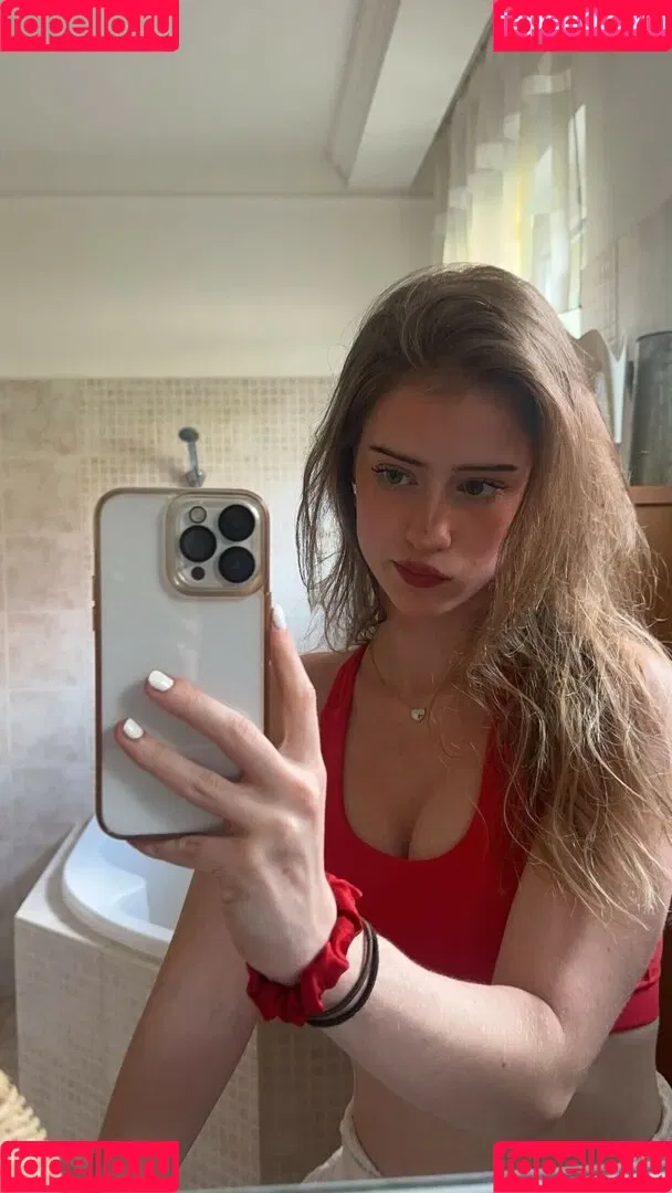 Mira.004 / model_mira Onlyfans Photo Gallery 