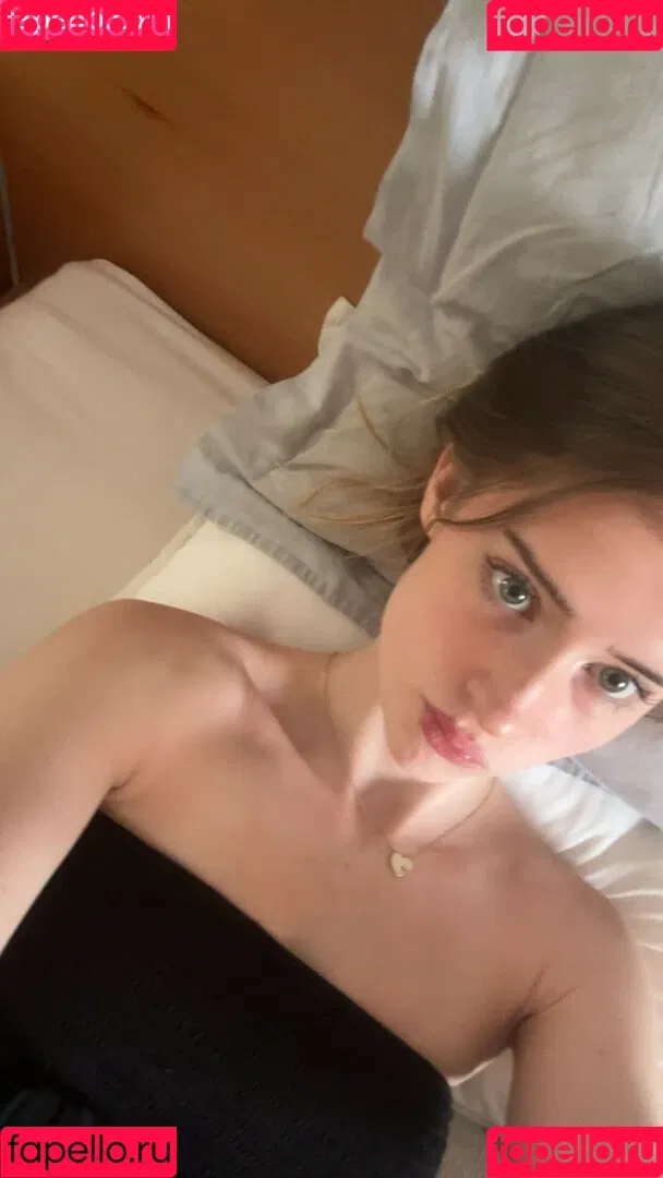 Mira.004 / model_mira Onlyfans Photo Gallery 
