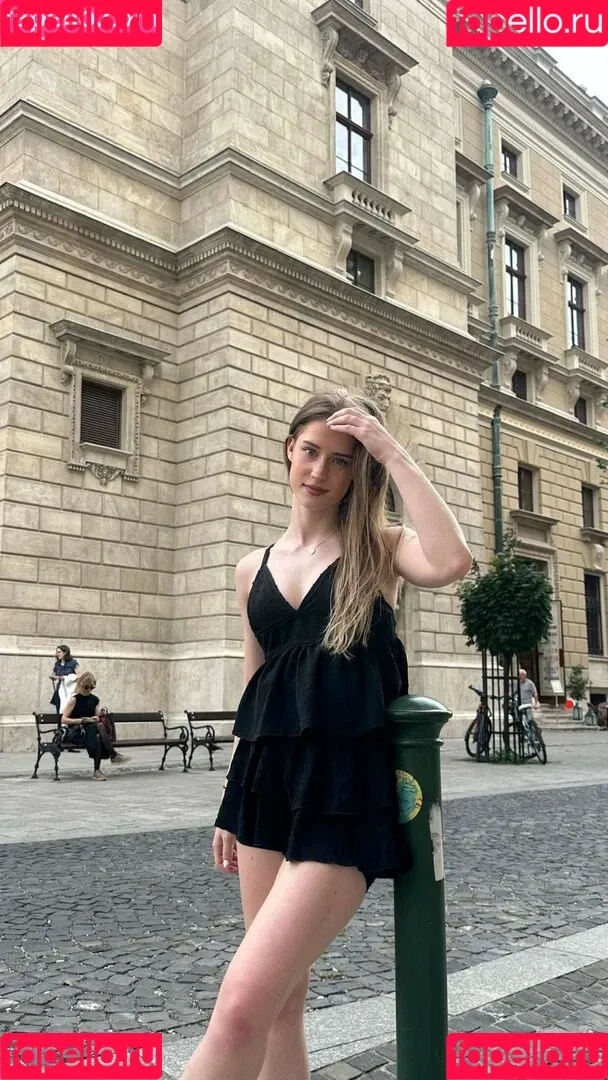 Mira.004 / model_mira Onlyfans Photo Gallery 