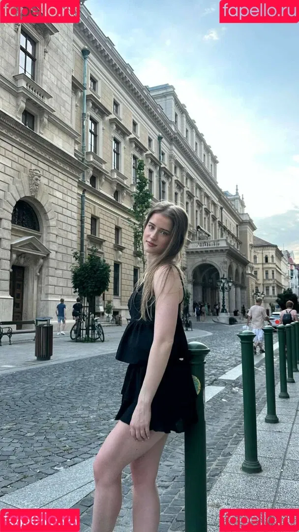 Mira.004 / model_mira Onlyfans Photo Gallery 