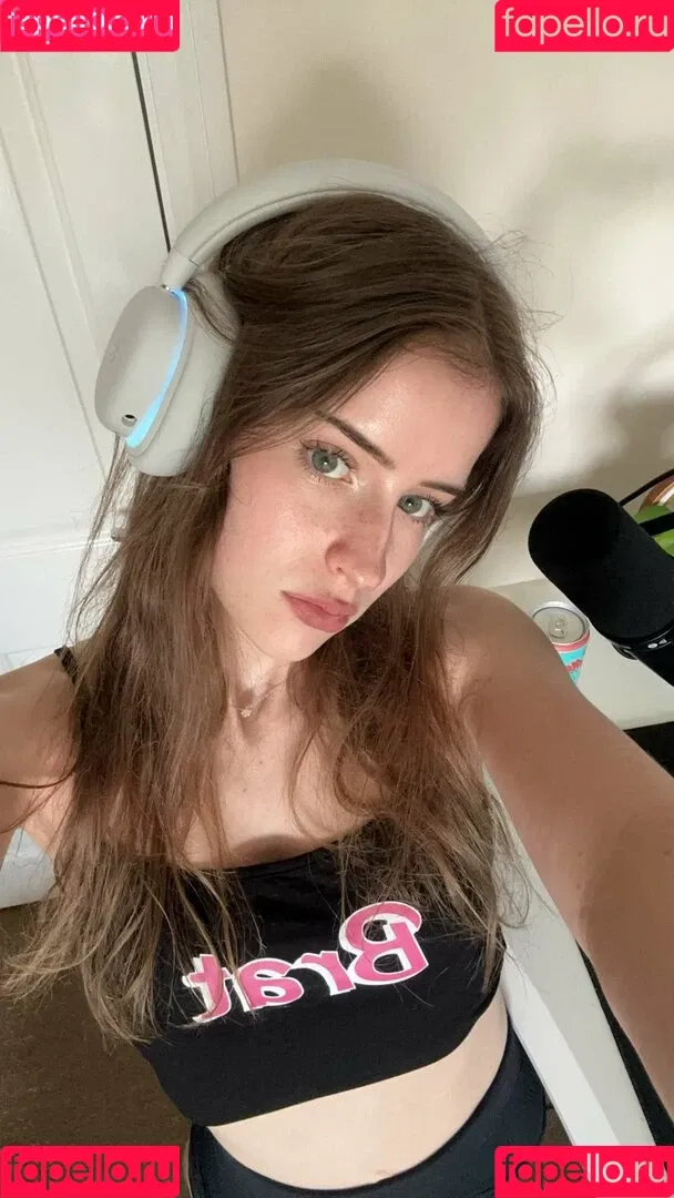 Mira.004 / model_mira Onlyfans Photo Gallery 