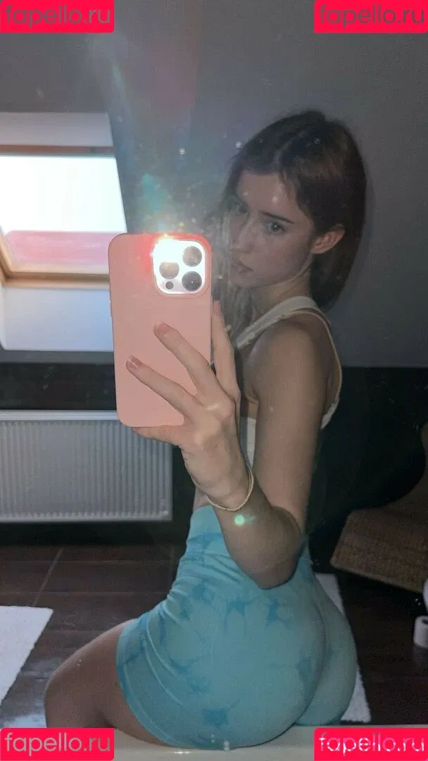 Mira.004 / model_mira Onlyfans Photo Gallery 