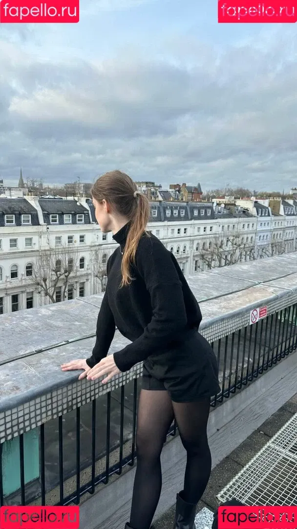 Mira.004 / model_mira Onlyfans Photo Gallery 