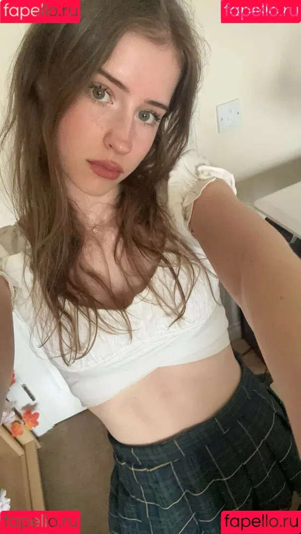 Mira.004 / model_mira Onlyfans Photo Gallery 