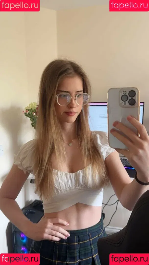 Mira.004 / model_mira Onlyfans Photo Gallery 