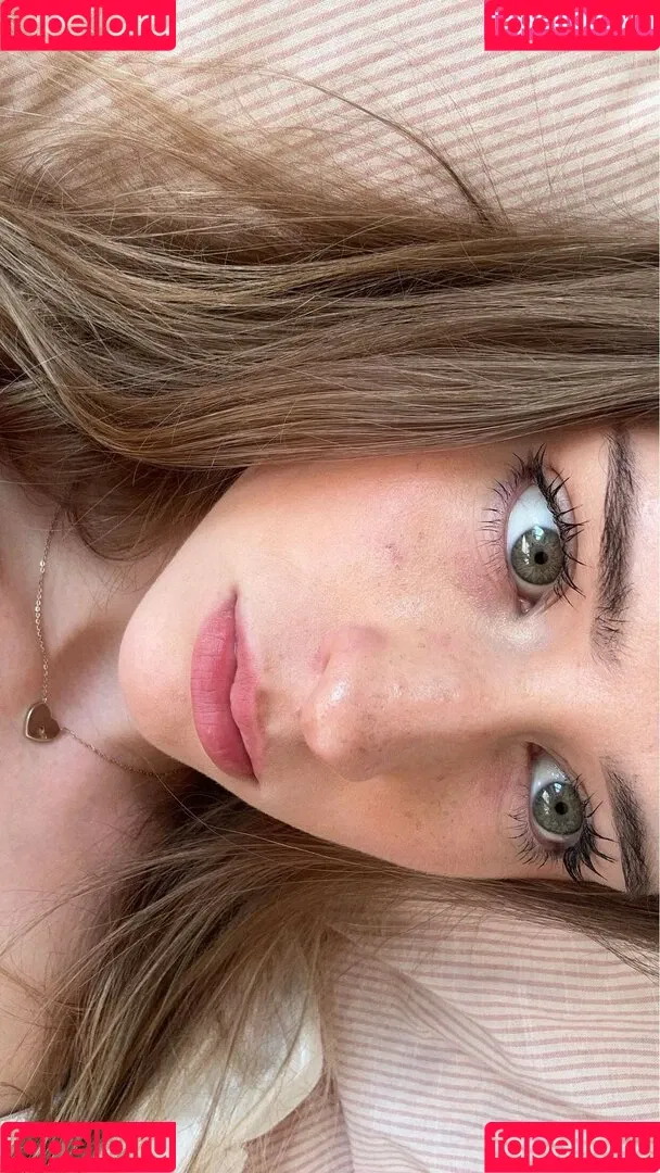 Mira.004 / model_mira Onlyfans Photo Gallery 