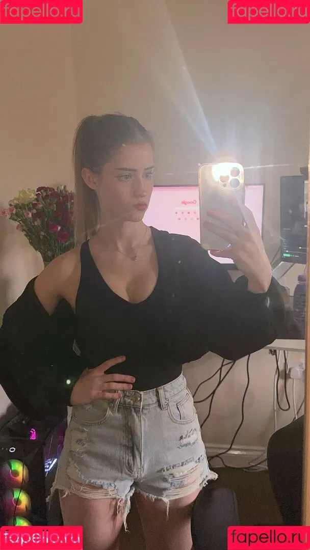 Mira.004 / model_mira Onlyfans Photo Gallery 