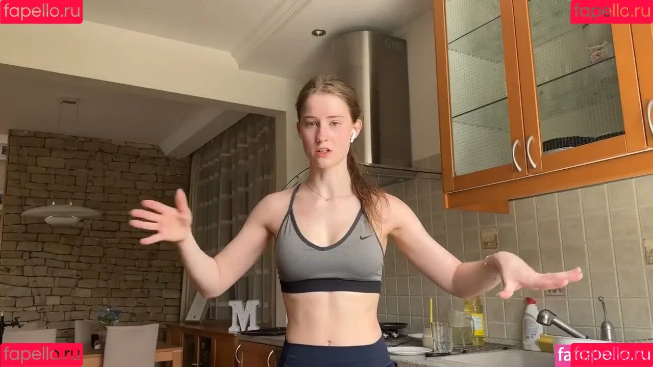 Mira.004 / model_mira Onlyfans Photo Gallery 