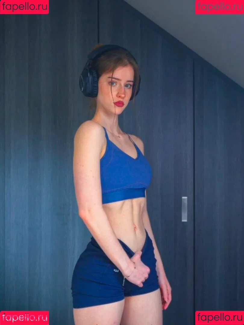 Mira.004 / model_mira Onlyfans Photo Gallery 