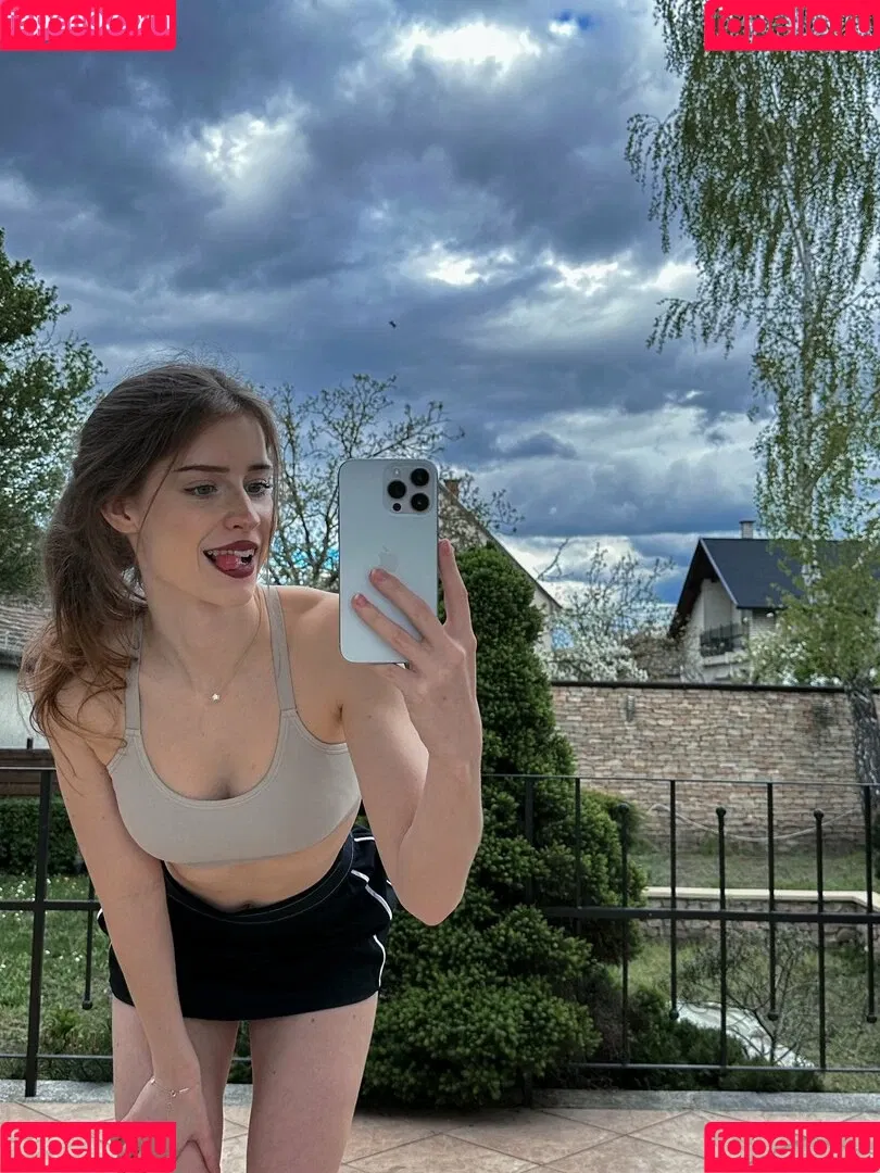 Mira.004 / model_mira Onlyfans Photo Gallery 