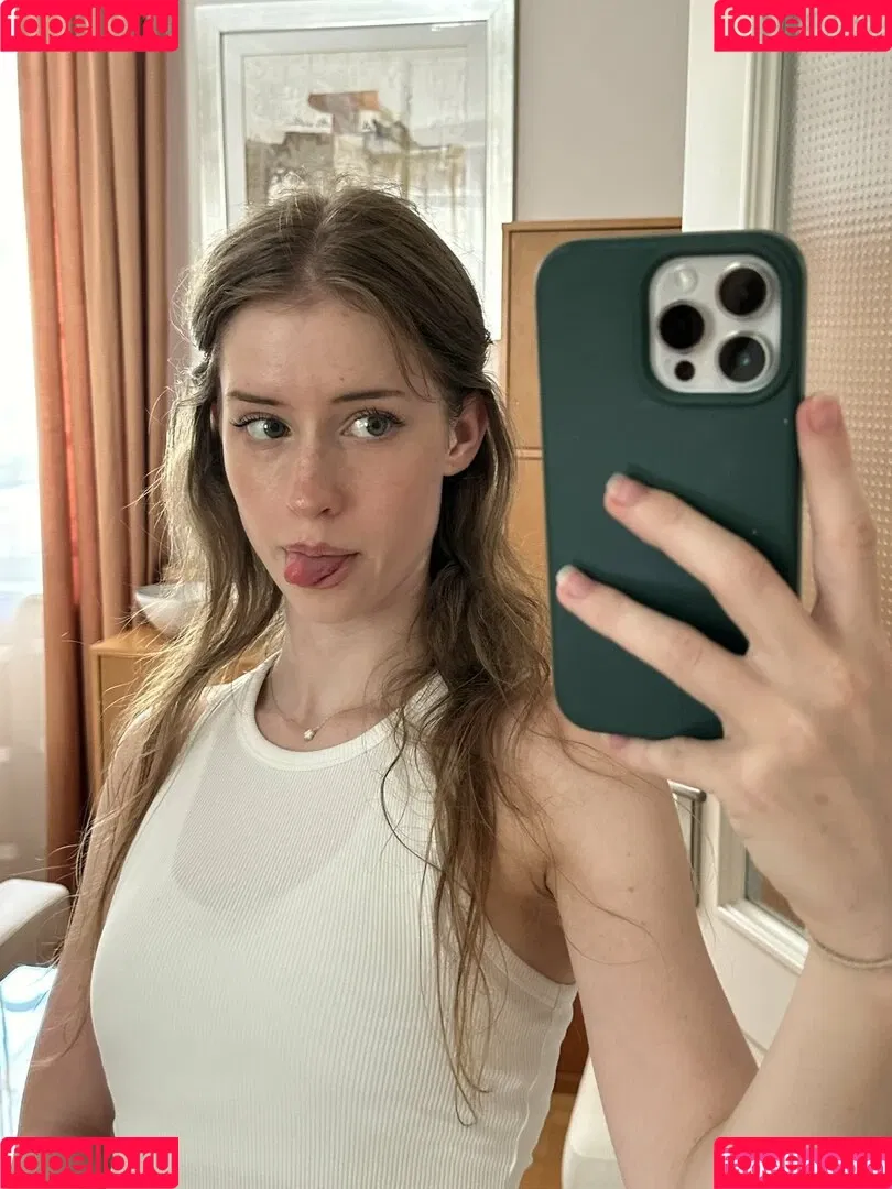 Mira.004 / model_mira Onlyfans Photo Gallery 