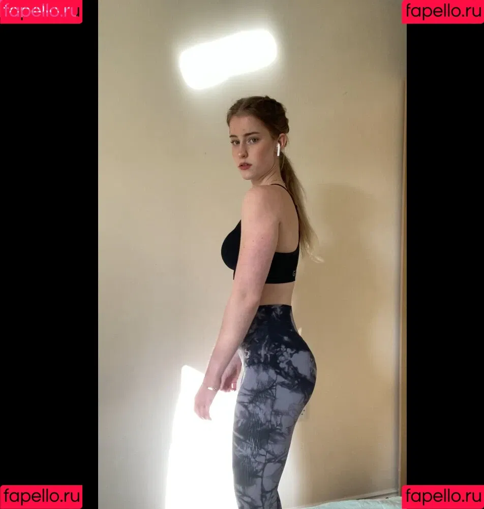 Mira.004 / model_mira Onlyfans Photo Gallery 