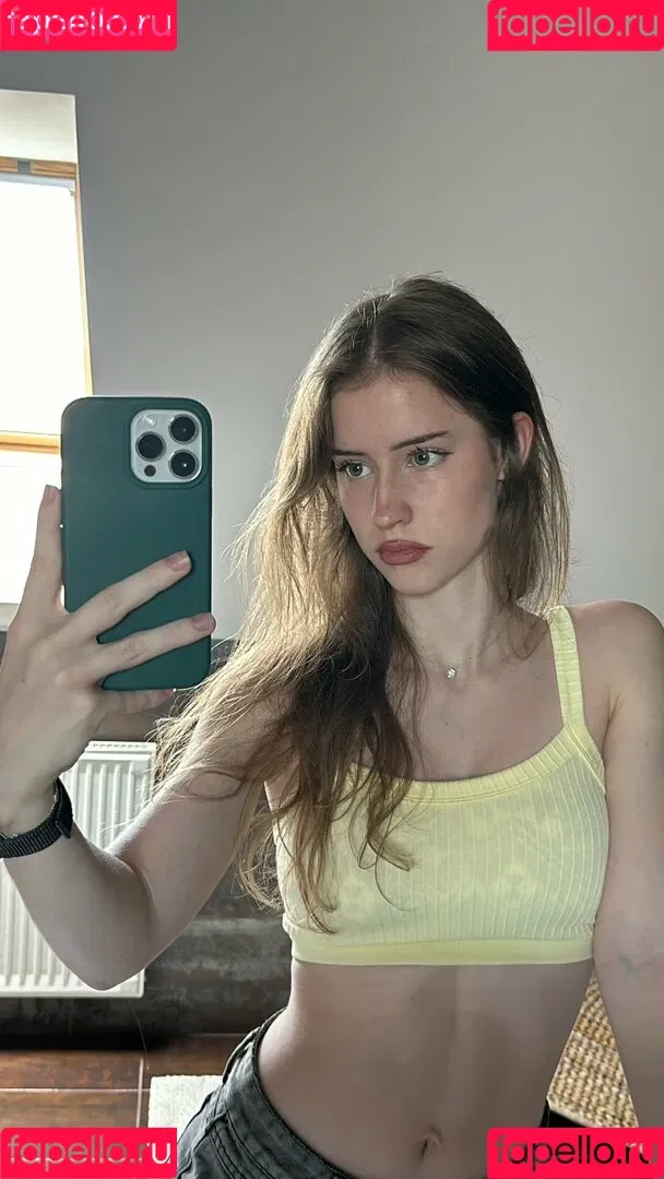 Mira.004 / model_mira Onlyfans Photo Gallery 