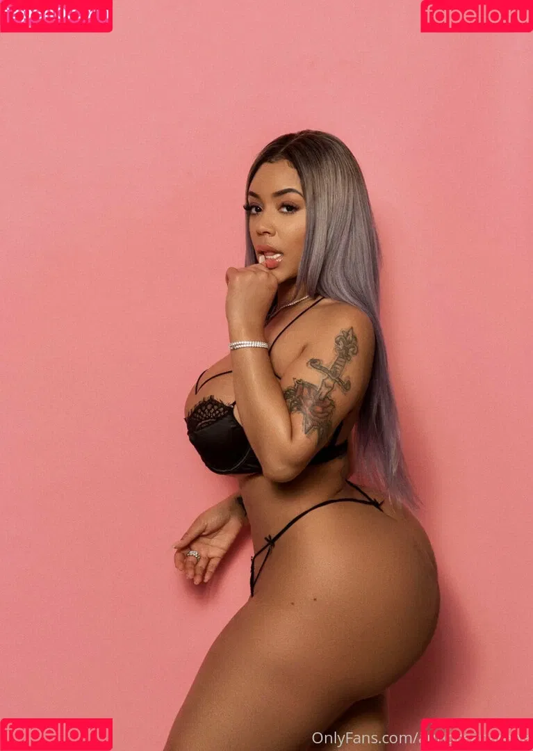Aundreana Rene / Creole barbie / creolebarbieee / creolebarbieeee Onlyfans Photo Gallery 