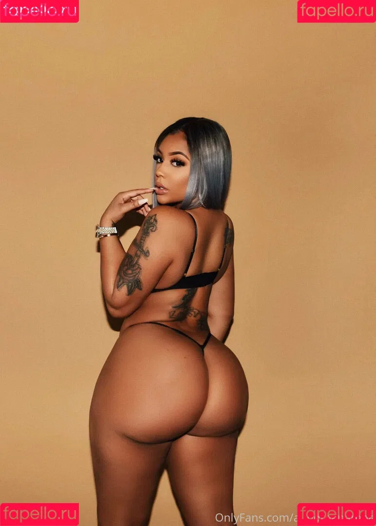 Aundreana Rene / Creole barbie / creolebarbieee / creolebarbieeee Onlyfans Photo Gallery 