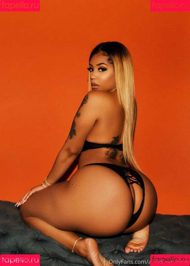 Aundreana Rene / Creole barbie / creolebarbieee / creolebarbieeee Onlyfans Photo Gallery 