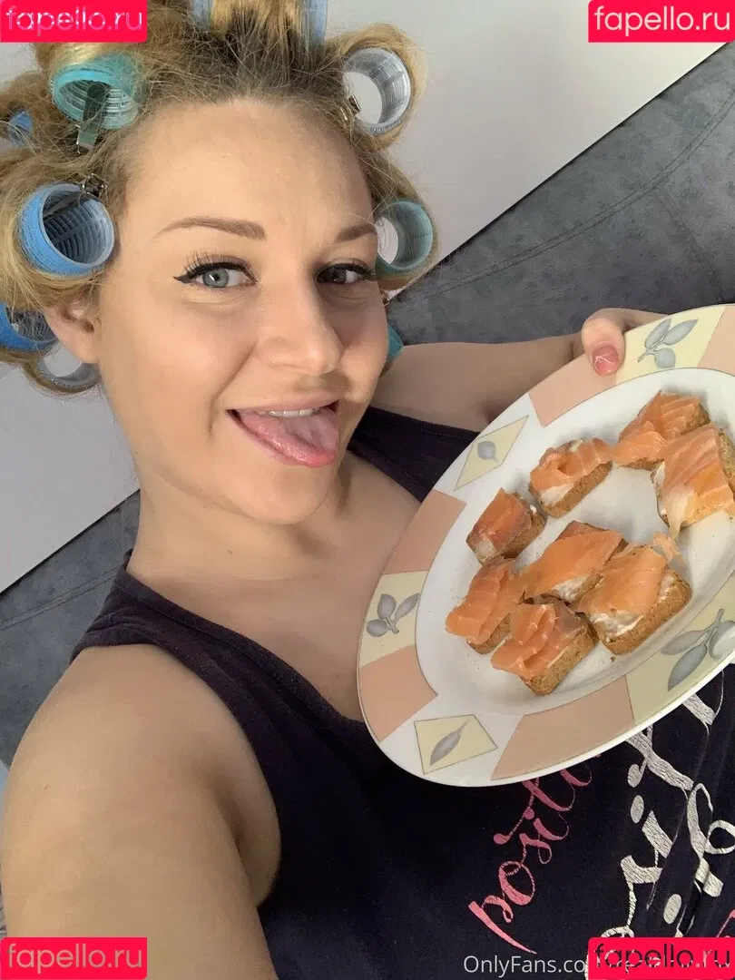 dollyfoxvip / dollyliciousfox Onlyfans Photo Gallery 