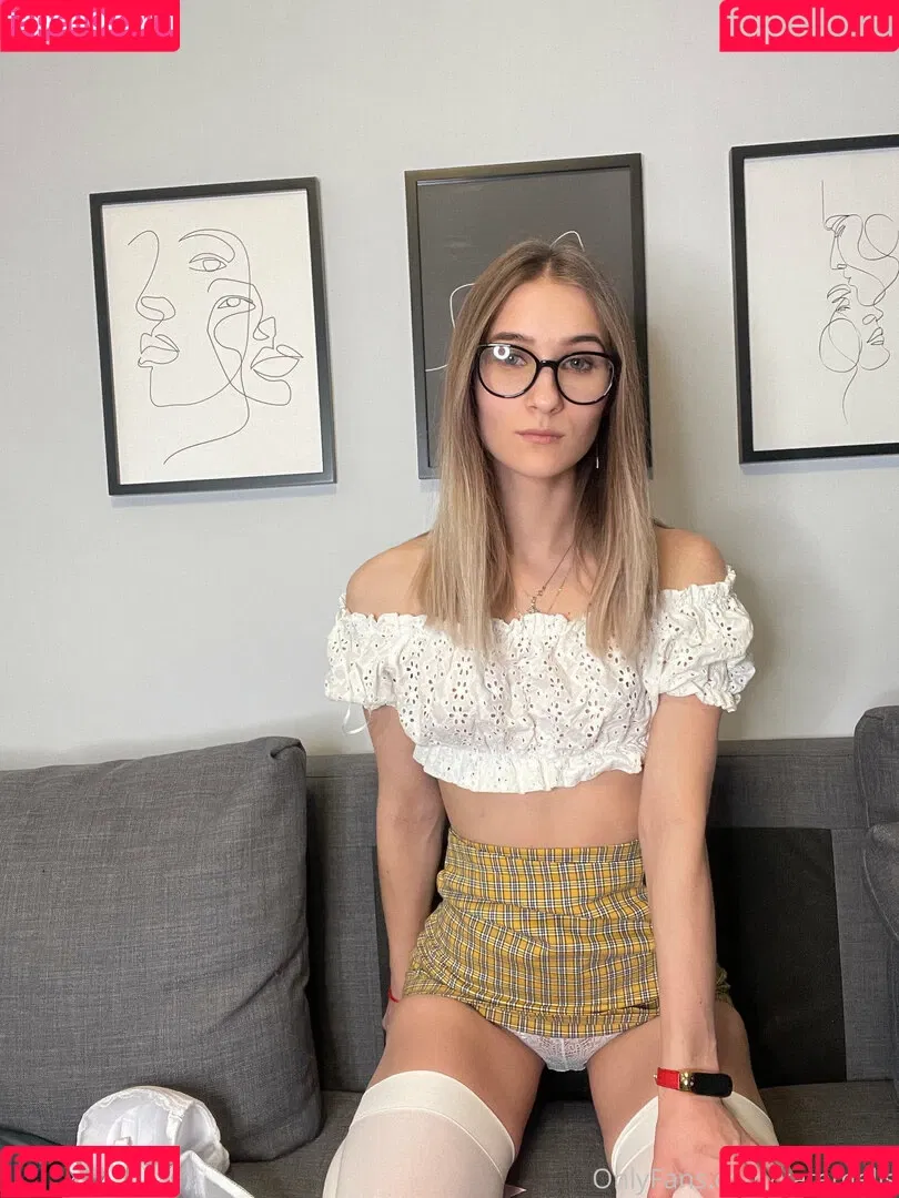Katemelis / katemelias Onlyfans Photo Gallery 
