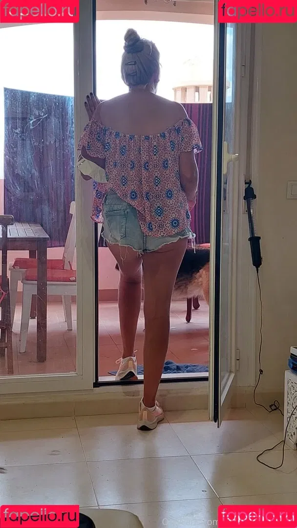 suminniebaek / wet-naughty-kitty Onlyfans Photo Gallery 