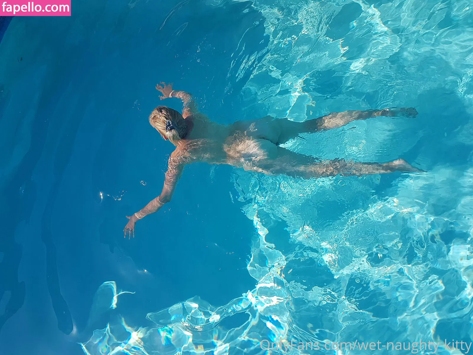 suminniebaek / wet-naughty-kitty Onlyfans Photo Gallery 