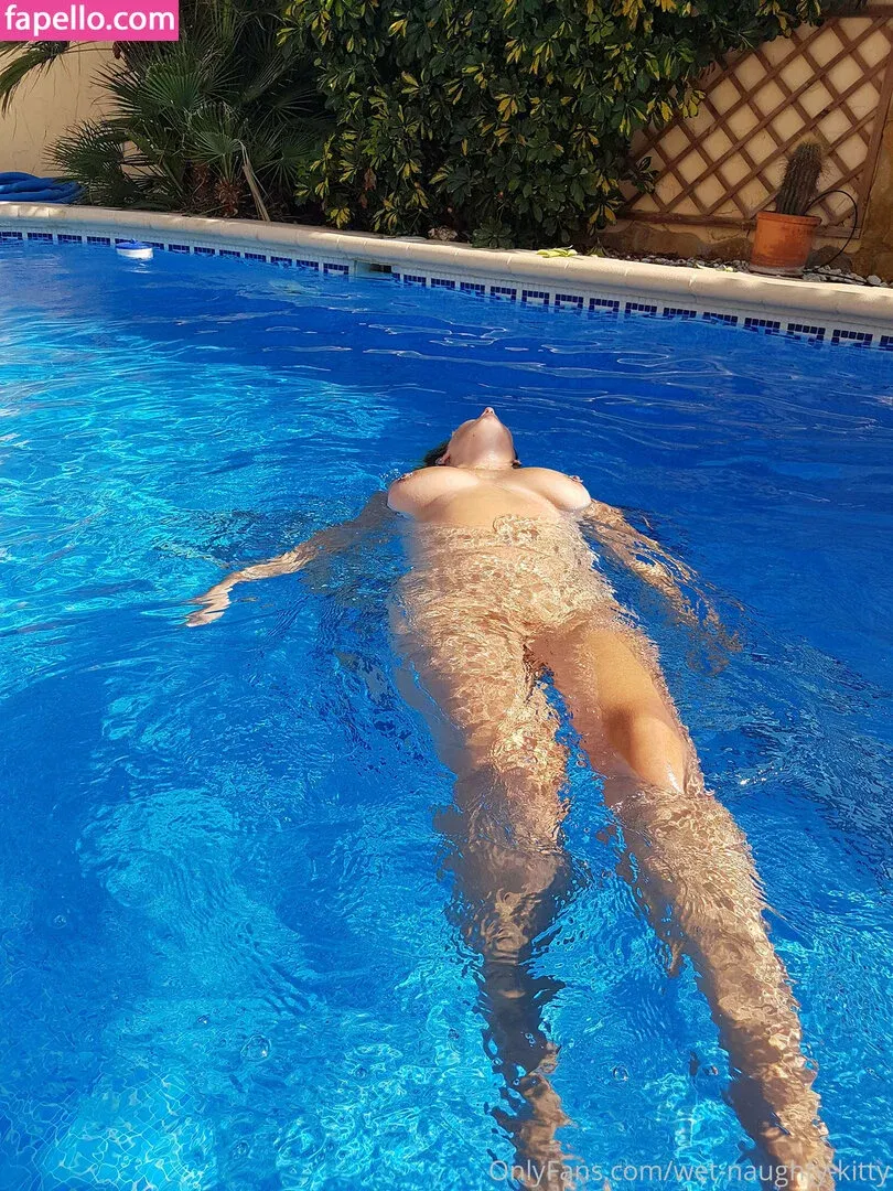 suminniebaek / wet-naughty-kitty Onlyfans Photo Gallery 