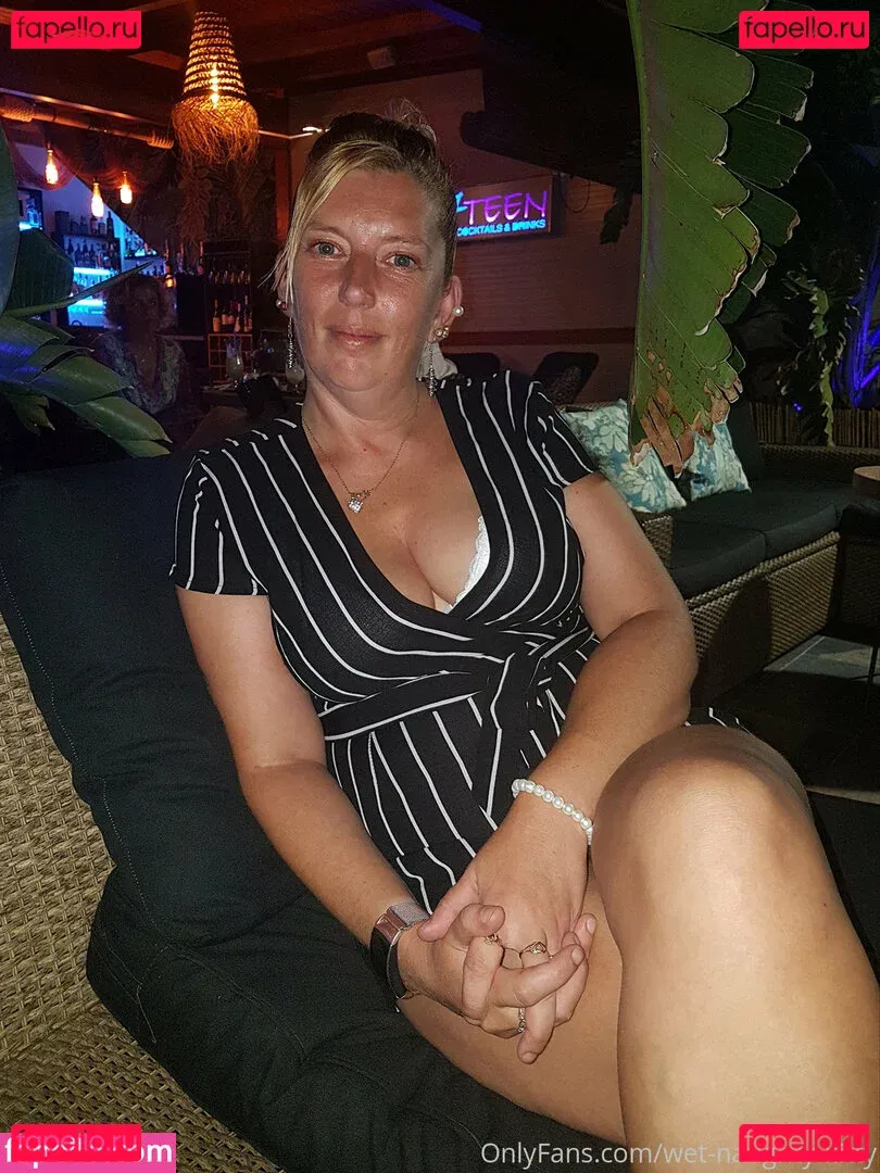 suminniebaek / wet-naughty-kitty Onlyfans Photo Gallery 