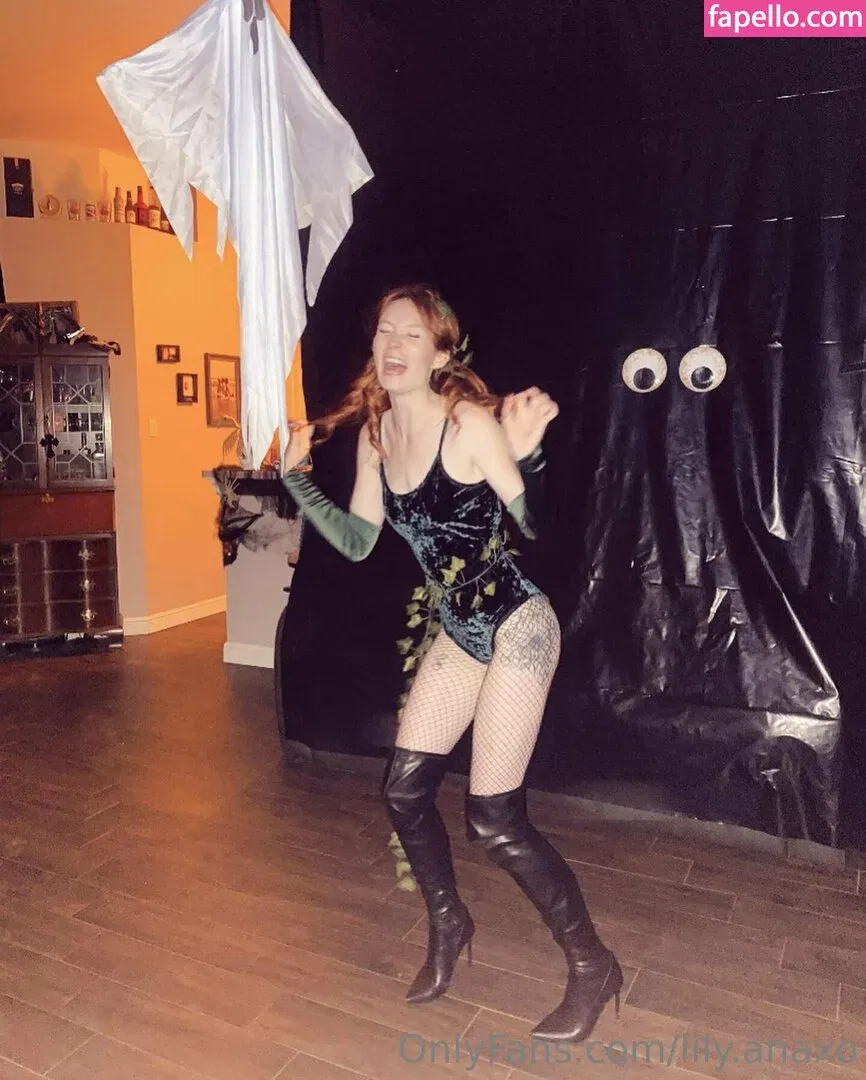 lili.anaxo / lily.anaxo Onlyfans Photo Gallery 