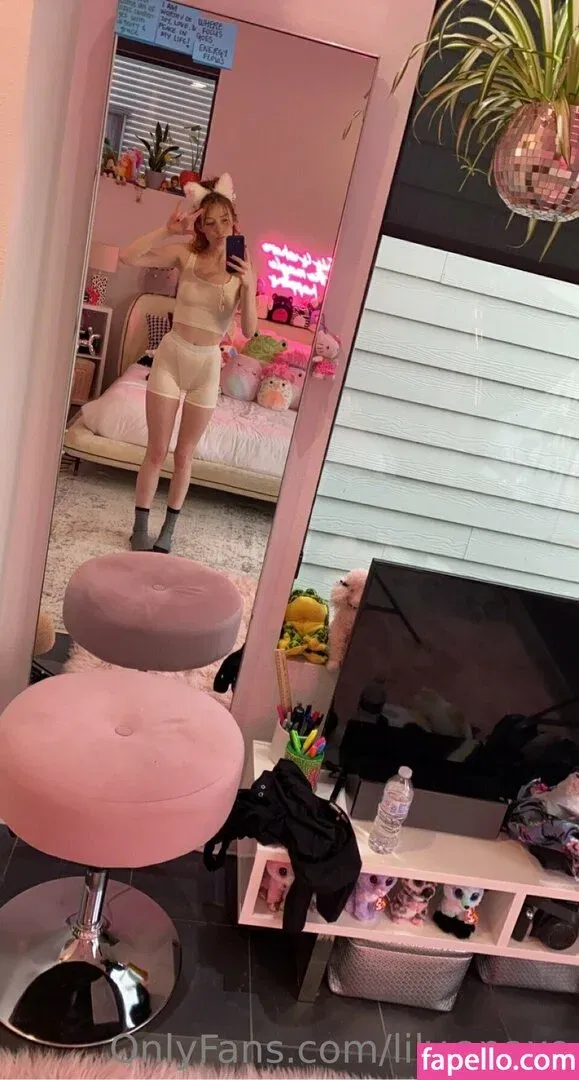 lili.anaxo / lily.anaxo Onlyfans Photo Gallery 